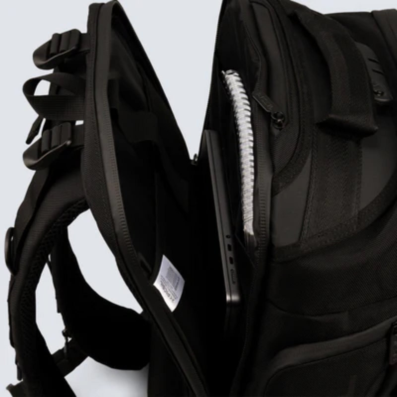 Tactical Backpack Maveric 40L 2nd Generation Moonless-Treenireppu-Picsil-Aminopörssi